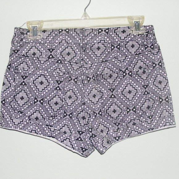 Black and White Shorts EUC - Picture 6 of 10